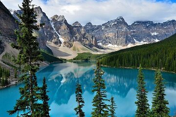 7-Day Premium Small-Group Banff, Columbia, Moraine and Yoho Tour