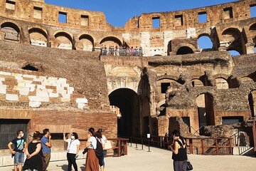 Colosseum Arena Exclusive Hosted Entrance with Audio Tour