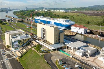 Miraflores canal locks and Casco Viejo Highlights walking Tour 