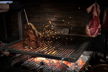 Live Grill Show & Three Premium Steak Cuts Dinner in Florence