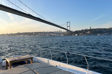 Small Group Yacht Tour With Unlimited Wine On The Bosphorus