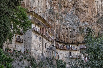Private Monasteries Tour from Athens