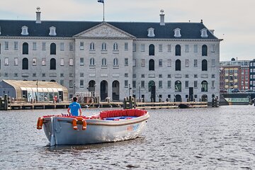 Amsterdam Canal Cruise in Open Boat with Unlimited Drinks Option