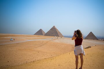 Tour To Pyramids Of Giza, Museum Visit & Dinner Cruise Combo