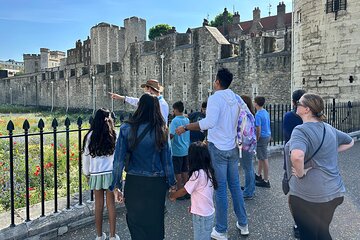 Kid Friendly Tower of London and Tower Bridge Tour for Families