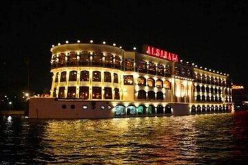 Evening Dinner Nile Cruise in Cairo with Private Transport