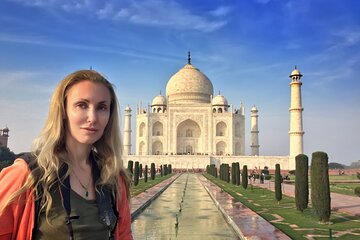 Guided Private Day Tour to Taj Mahal Agra