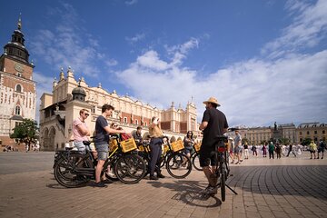 Evening 2h orientation Bike Tour of the Old Town and Wawel castle panorama