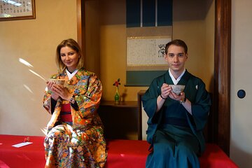 Tea ceremony and kimono experience at Kyoto, Tondaya