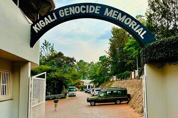 Rwanda Immersion: 4-Day History & Politics (All-Inclusive Tour)