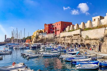Catamaran Tour in Ventotene