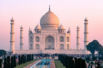 Sunrise Taj Mahal Private Tour from Delhi