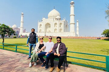 All Inclusive Taj Mahal, Agra Fort, Baby Taj Car with Local Guide