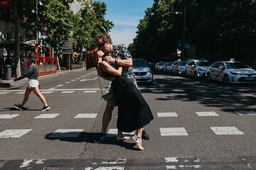 Madrid photo shoot & tour with professional photographer