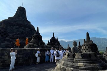 Yogyakarta: Borobudur Sunrise From Setumbu Hill & Prambanan Tour