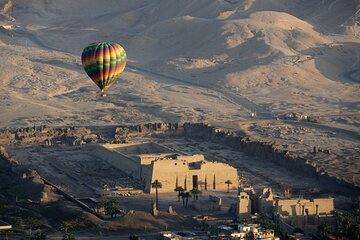 Luxor Overnight Tour with Hot Air Balloon Ride - Hurghada