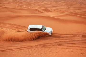 Dubai Desert Safari Dune Bashing BBQ Live Shows (Standard Camp)