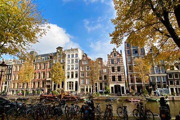 Amsterdam Highlights and Hidden Gems Walking Tour with Fun Guide