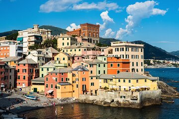 Explore Genova in 60 minutes with a Local