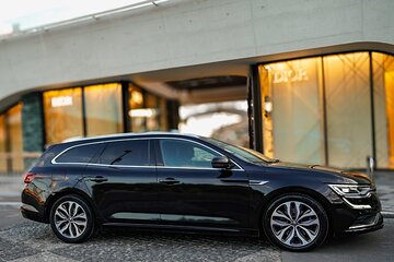 Costa Navarino Resort private transfer