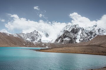 4 Nights and 5 Days Exotic North Sikkim Tour 