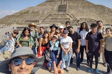 Tour of Teotihuacan with an Archaeologist. Morning or afternoon.
