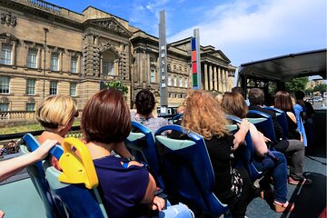 Paris Highlights Tour by Bus with Audio and Optional Tickets