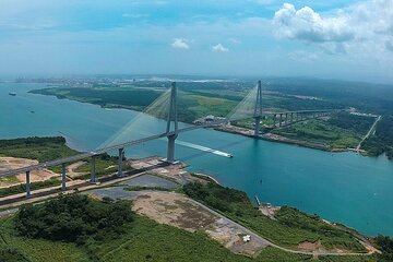 Exploring Caribbean roots : Colon city tour plus New Canal locks