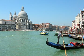 From Florence: Explore Venice on a Semi-Private Day Tour by Train