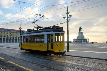 Lisbon: Private Full Night Tailor-Made Private Tour
