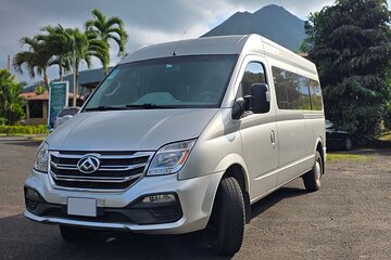 San Jose to Fortuna - Arenal: Private Transfer