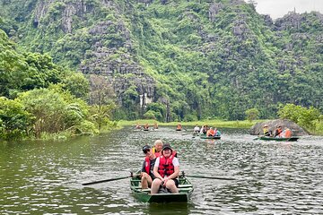 Ninh Binh Mua Cave Tam Coc Hoa Lu Day Trip Limousine Group of 09 