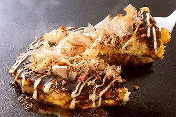 Okonomiyaki making experience~Japanese popular food 