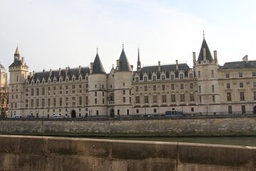 Parisian Monuments Across the Olympic Seine
