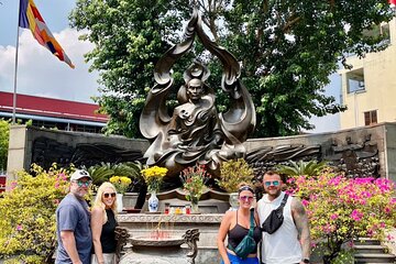 Ho Chi Minh City Sightseeing Private Walking Tour With BBQ Buffet