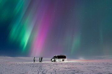 Small Group Northern Lights Tour with Hot chocolate & Photos 