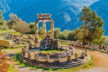 Private Delphi and Thermopylae Full Day Tour from Athens