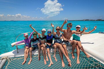 Cancún Catamaran – Private 4hr Cruise with Snorkeling