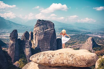 Meteora & Delphi 3 Days Semi Private Tour