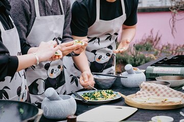  Market Tour and Sichuan Cooking Class