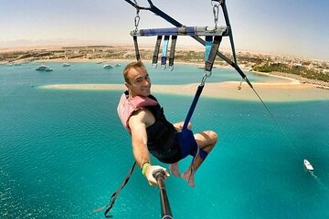 Fly Parasailing to Sky by Speedboat With Transportation- Hurghada