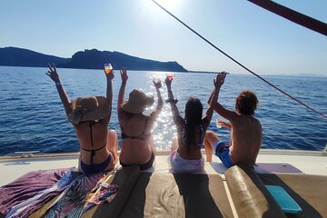 Private Cocktail Sailing Tour: Santorini Volcano & Hot Springs