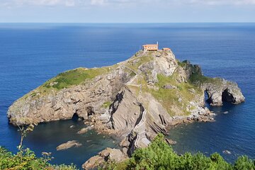 Private Tour Bilbao, Guggenheim & Gaztelugatxe from San Sebastian