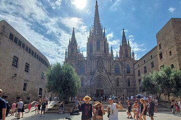 UnCommon Barcelona by Bike! Top Sights and Hidden Corners