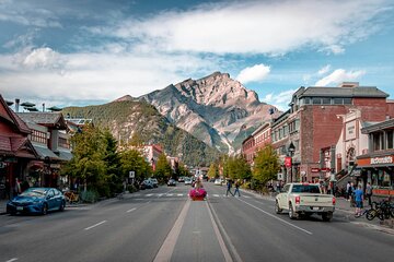 Private Transfer to Banff from Calgary or Airport