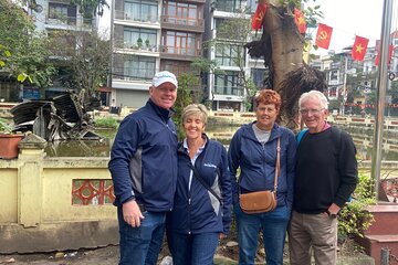 Hanoi City and Banana Island Vespa Adventure