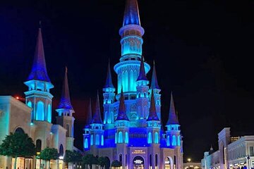 Transfer Land of Legends Tour with night show