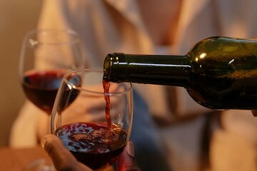 Introduction to Bordeaux Wine in an Immersive Wine Tasting