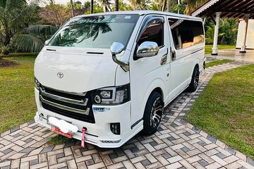 Private Round Tour in Sri Lanka with Vehicle