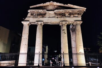 Athens by Night Enchanting Walking Tour and Dinner Delights